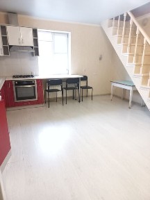 Здам частину будинку