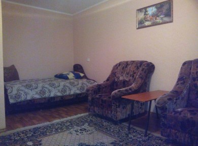 Здам 1 кім на Автопарку меблі техніка