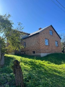БРОНЬ. Терміново. Будинок в селі, при кордоні з Польщею. Власник