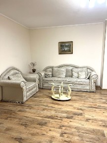 Київ, Дарницький, Срибнокильская 1