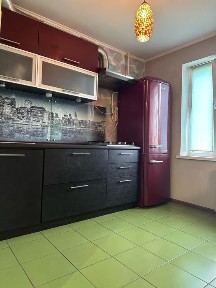 Здається 1к на Позняках