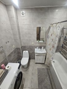 Посуточно! Теплая! Автон-е отопление, Широнинцев, 602м/р, ТРК Украина