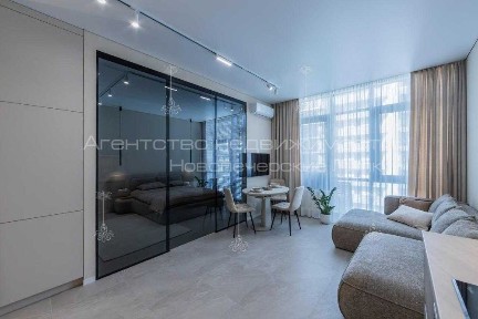 Верхогляда 17в, Новопечерські Липки, 1 кімн., 44м2, Ремонт, Центр