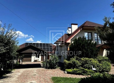 продаж будинку з чудовою територією