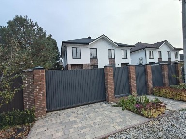 Продам дуплекс вул. Чубинського, Зелена поляна, Бровари. TV