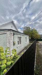 Терміново! Продам добротний будинок в центрі Узина