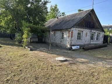 Продам будинок в Троянові (в центрі)