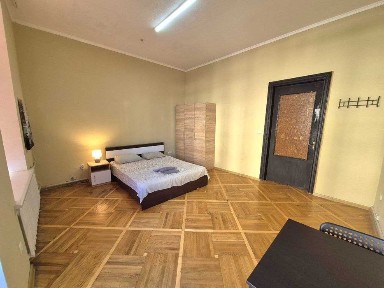 Затишна кімната подобово в центрі Києва, Велика Васильківська 30а