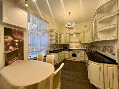 3к Центр Костьольна 4 Майдан Незалежності Подобово 2 поверх Люкс