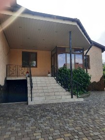 Затишний будинок в Центрі міста