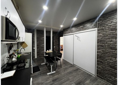 2комнатная квартира, метро Турбоатомс евроремонтом