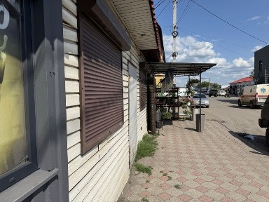 Оренда магазину в центрі селища