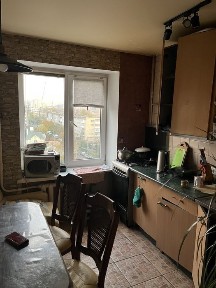 Продається 2-кімнатна квартира по вул. Незалежності, 5 (вул. Вавилова)