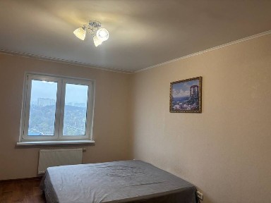 Київ, Оболонський, Балтійський провулок 1