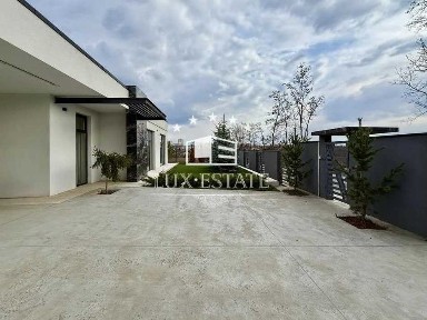 Продажа стильного дома в закрытом КП 