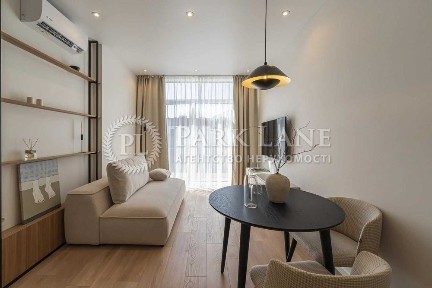 Новосілки, Братів Шеметів 10/8