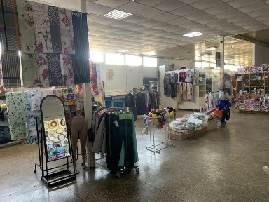 Продаю окреме приміщення 1500кв. м.! Центральний ринок!