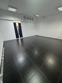 Вільне комерційне приміщення площею 57 м² у Textile Hub