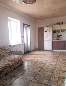 Новий будинок 160 кв. з ремонтом, с. Корсунці. 10 соток, коммунікації.