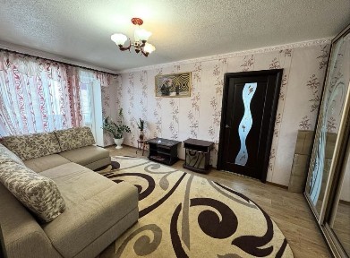 Продается 2к. квартира возле Самолета