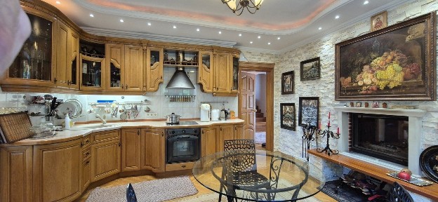 Аренда дома 550 м², Садова