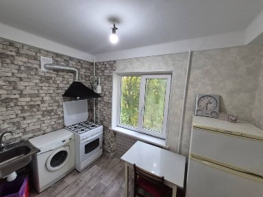 Сдаётся 1 ком. квартира по ул Космическая, 2/5