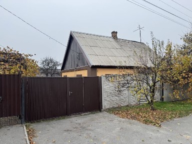 Продам дом с гаражом