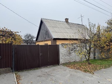 Продам дом с гаражом