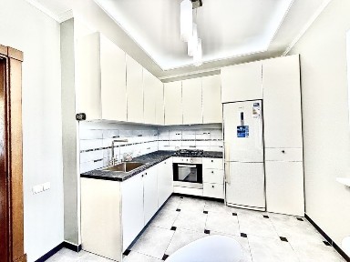 Шикарний котедж з каміном 3/х кім в Кутківцях