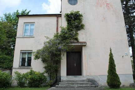 Будинок між двома парками