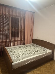 Здається 2 кімнатна р- н Школа