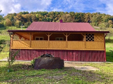 Здається садиба «Родинний маєток» в тихому гірському селі Закарпаття