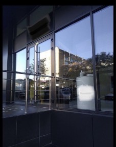 Лесі Українки Фасад Вітрини