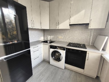 Перша оренда! Гарна двокімнатна квартира в центрі міста!