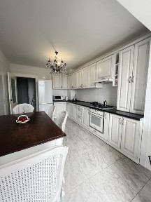 Продам укомплектовану 3 к квартиру вул. Йови м. Бориспіль