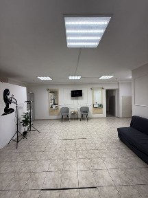 Продаж 3 кім квартири комерційного призначення по Незалежності