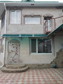 Купите добротный дом в Ямбурге/Днепровое с красивым видом на Днепр