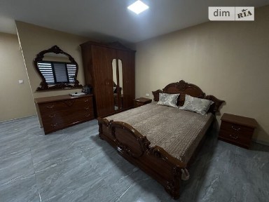 Здам подобово 2к квартиру на вул. Корятовича • ID 32450617