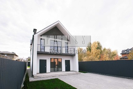 Продаж будинок 185м2, вул. Сергія Колоса, 2, Жуляни