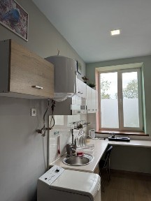 Здається 1 кімнатна на Проспекті миру.