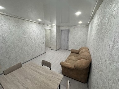 Аренда 2х комнатной квартиры Каменское Украина Гайдамацкая Черемушки