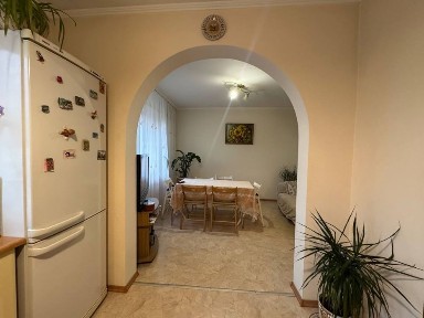 Продаж квартири Озерна