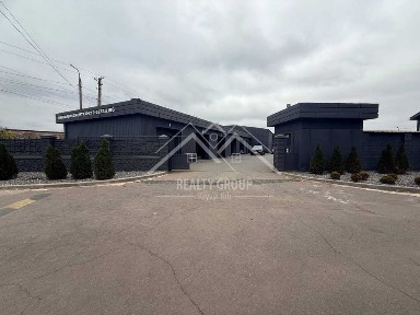 Оренда приміщення вул. Українська (320 м. кв)