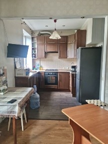 Продаж! 2-кімн повнометражної кв Малий ринок