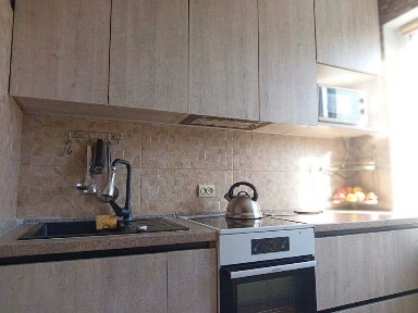 Продається затишна 2-кімнатна вул. Наукова