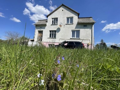 Будинок в Старому Самборі, дуплекс, 18 сот. землі