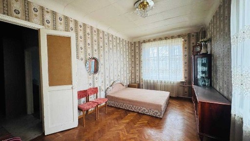 Продаж 3-кімн сталінки на 20 квартал (Ватутіна, Ф. Караманця)