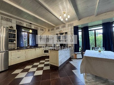 Оренда 5к будинку, вул. Квіткова, Лютіж, басейн, ділянка 9 соток