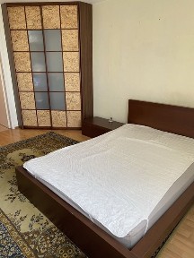 Київ, Голосіївський, вулиця Виставкова 2