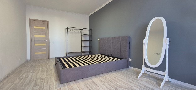 Аренда 1-комнатной квартиры 51 м², <a href='/newbuilding/4773/view/zk-dragomanova'>Драгоманова</a> ул., 2